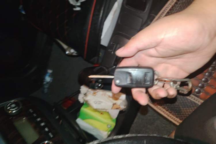 Used Kia Sportage 2012 2.0L Automatic Two-Wheel Drive GLS Vehicle Key