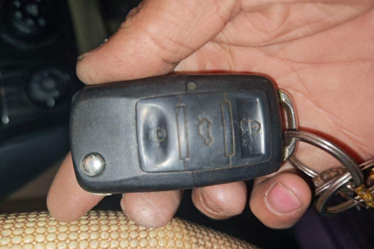 Used Kia Sportage 2012 2.0L Manual Two-Wheel Drive GL Trim Vehicle Key