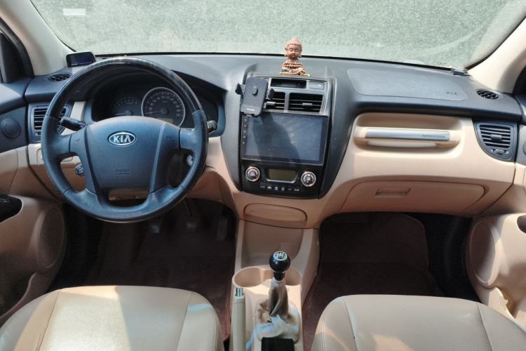 Used Kia Sportage 2012 2.0L Manual Two-Wheel Drive GLS Center Console
