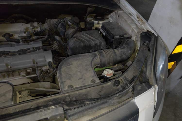 Used Kia Sportage 2012 2.0L Automatic Two-Wheel Drive GLS Engine Bay Left