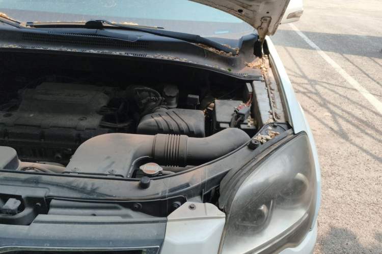 Used Kia Sportage 2012 2.0L Manual Two-Wheel Drive GLS Engine Bay Left