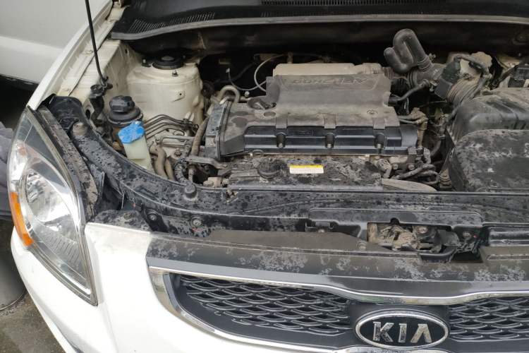 Used Kia Sportage 2012 2.0L Manual Two-Wheel Drive GLS Engine Bay Right