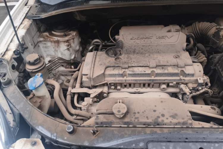 Used Kia Sportage 2012 2.0L Manual Two-Wheel Drive GLS Engine Bay Right