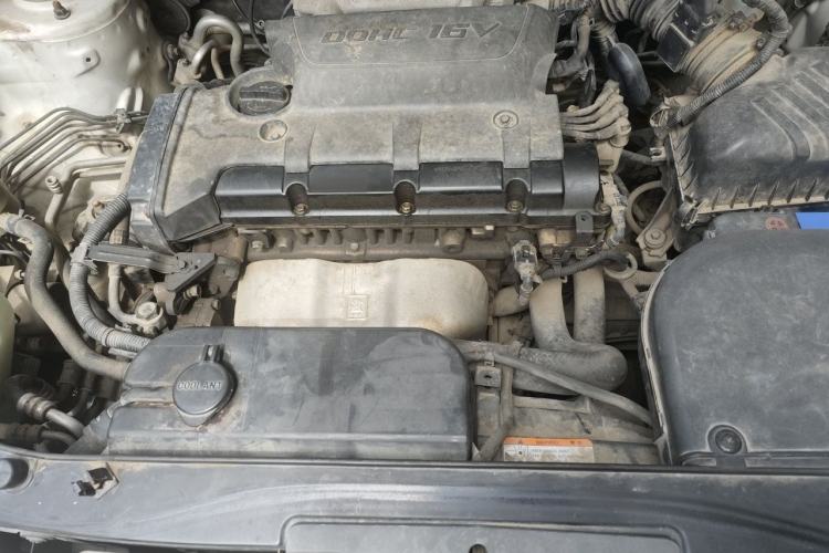 Used Kia Sportage 2012 2.0L Manual Two-Wheel Drive GL Trim Engine Bay
