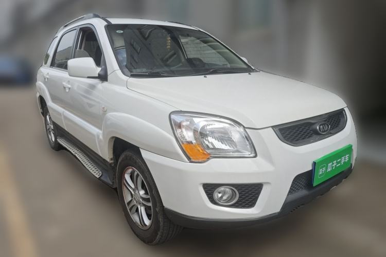 Used Kia Sportage 2012 2.0L Manual Two-Wheel Drive GL Trim Front Right 45 Deg