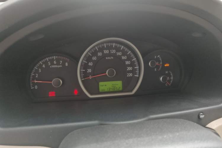 Used Kia Sportage 2012 2.0L Manual Two-Wheel Drive GL Trim Instrument Cluster