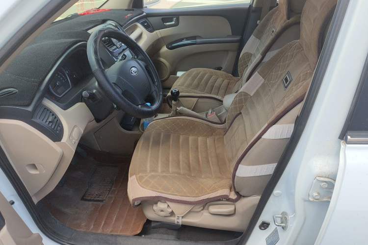 Used Kia Sportage 2012 2.0L Manual Two-Wheel Drive GL Trim Left Front Seat