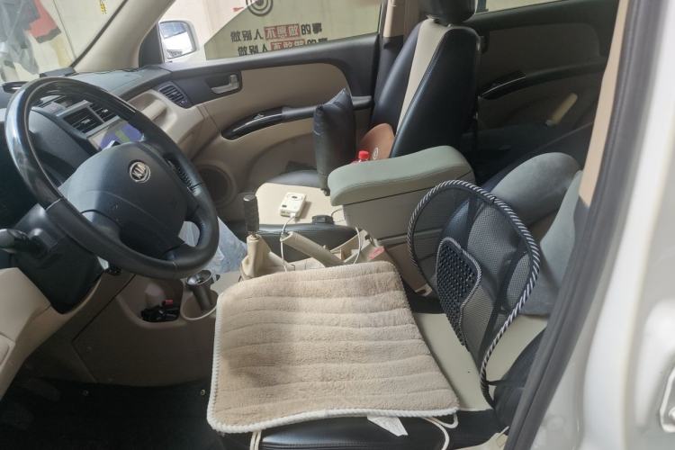 Used Kia Sportage 2012 2.0L Manual Two-Wheel Drive GL Trim Left Front Seat