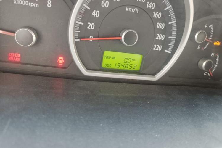 Used Kia Sportage 2012 2.0L Manual Two-Wheel Drive GL Trim Odometer Close Up