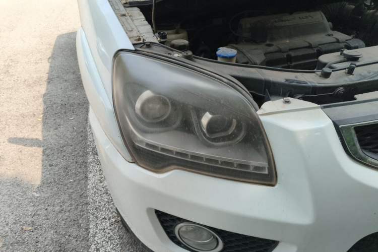 Used Kia Sportage 2012 2.0L Manual Two-Wheel Drive GLS Right Front Headlight