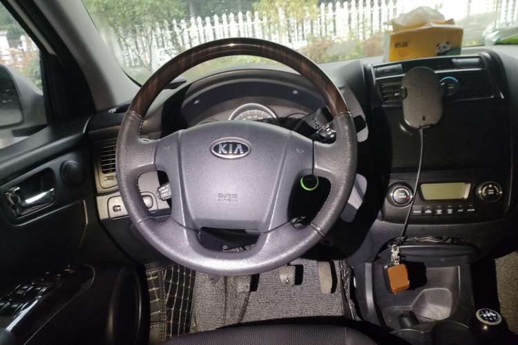 Used Kia Sportage 2012 2.0L Manual Two-Wheel Drive GLS Steering Wheel