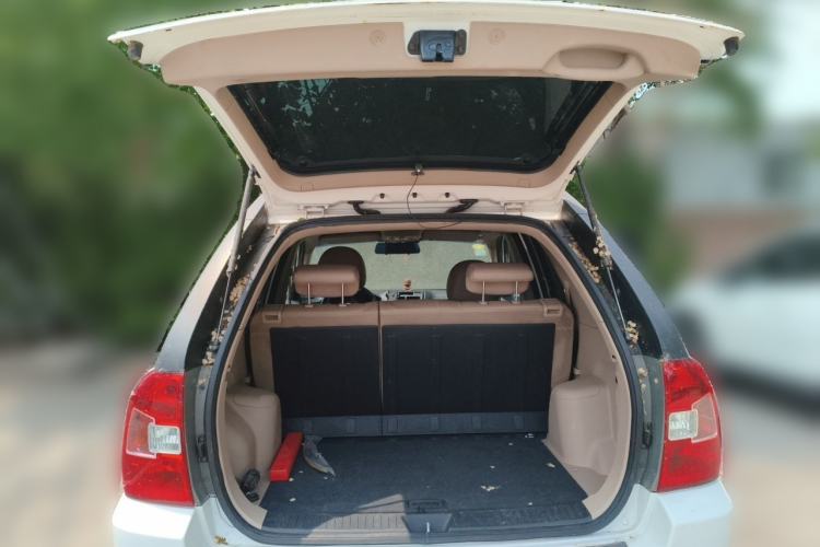 Used Kia Sportage 2012 2.0L Manual Two-Wheel Drive GLS Trunk