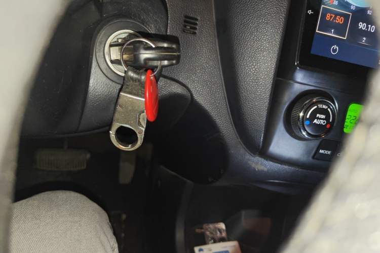 Used Kia Sportage 2012 2.0L Automatic Two-Wheel Drive GLS Vehicle Key