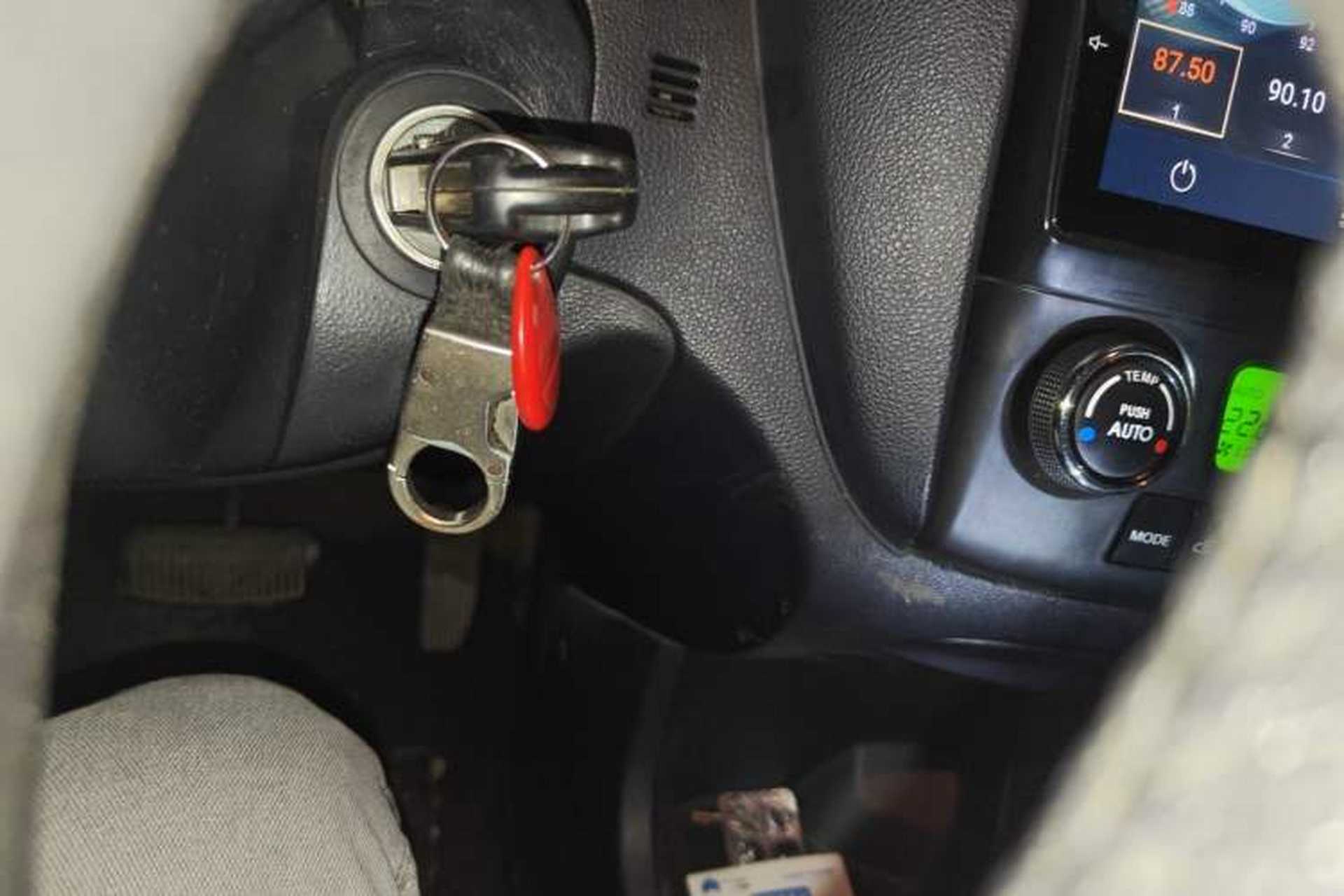 Used Kia Sportage 2012 2.0L Automatic Two-Wheel Drive GLS Vehicle Key