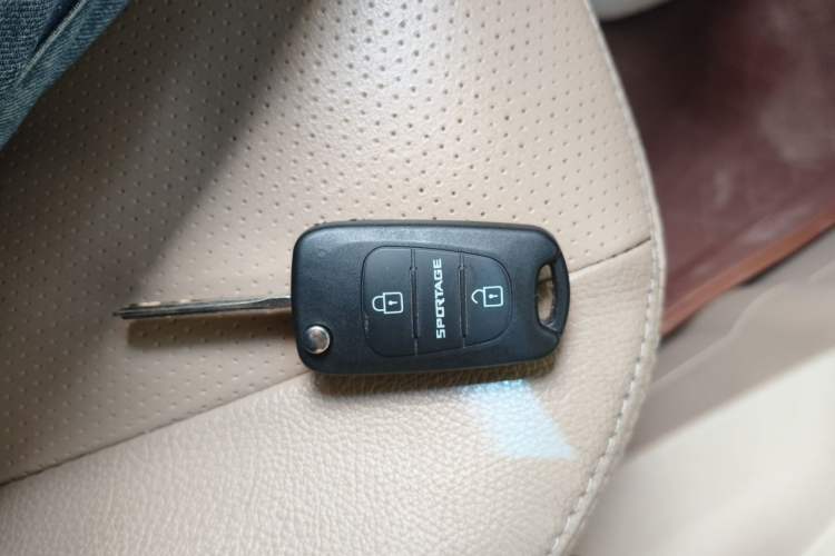 Used Kia Sportage 2012 2.0L Manual Two-Wheel Drive GLS Vehicle Key