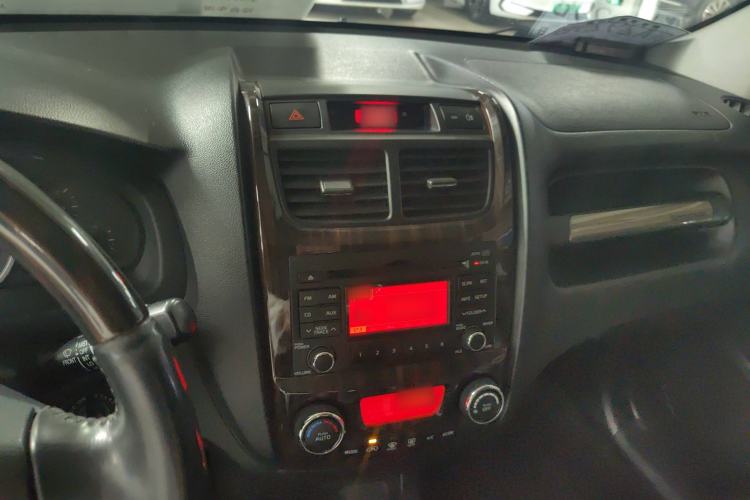 Used Kia Sportage 2013 2.0L Automatic Two-Wheel Drive GLS Trim Audio And AC Panel