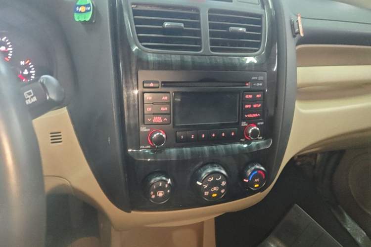 Used Kia Sportage 2013 2.0L Automatic Two-Wheel Drive GL Trim Audio And AC Panel