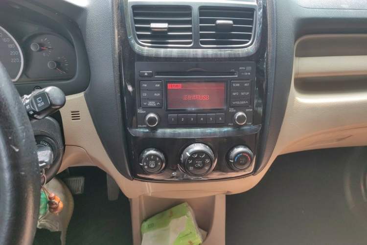 Used Kia Sportage 2013 2.0L Automatic Two-Wheel Drive GL Trim Audio And AC Panel