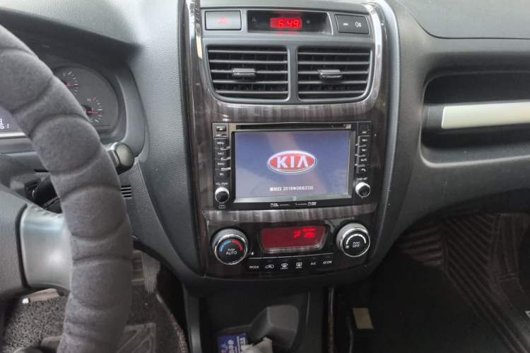 Used Kia Sportage 2013 2.0L Automatic Two-Wheel Drive DLX Trim Audio And AC Panel