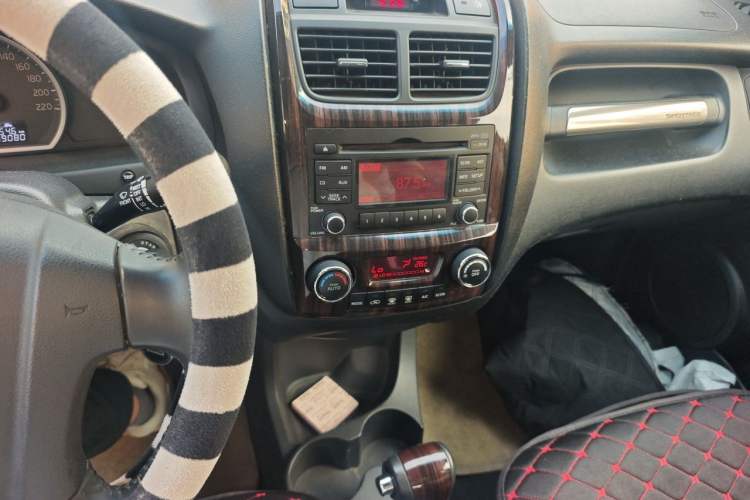 Used Kia Sportage 2013 2.0L Automatic Two-Wheel Drive GLS Trim Audio And AC Panel