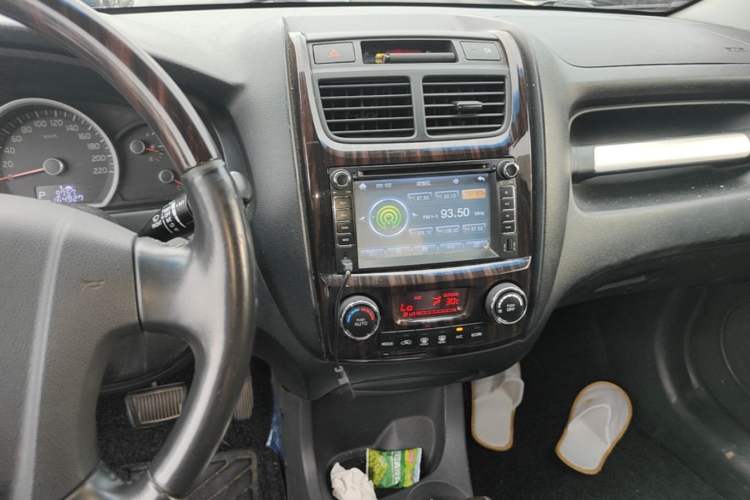 Used Kia Sportage 2013 2.0L Automatic Two-Wheel Drive GLS Trim Audio And AC Panel