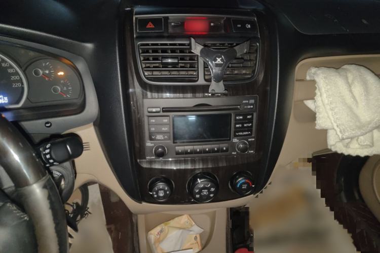 Used Kia Sportage 2013 2.0L Automatic Two-Wheel Drive GL Trim Audio And AC Panel