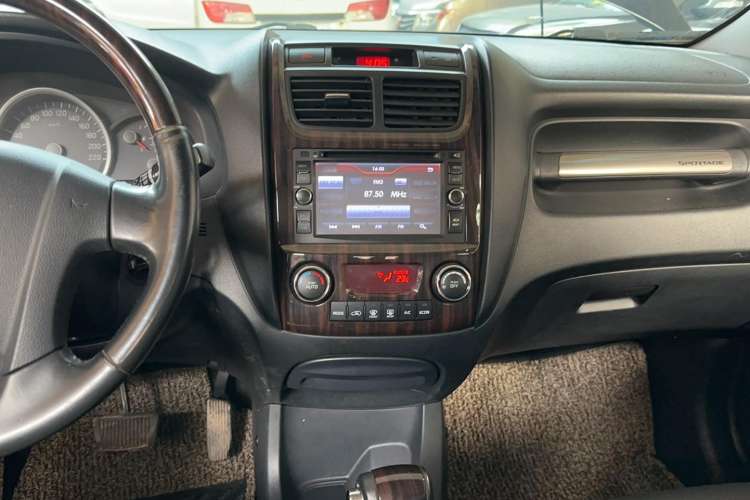 Used Kia Sportage 2013 2.0L Automatic Two-Wheel Drive GLS Trim Audio And AC Panel