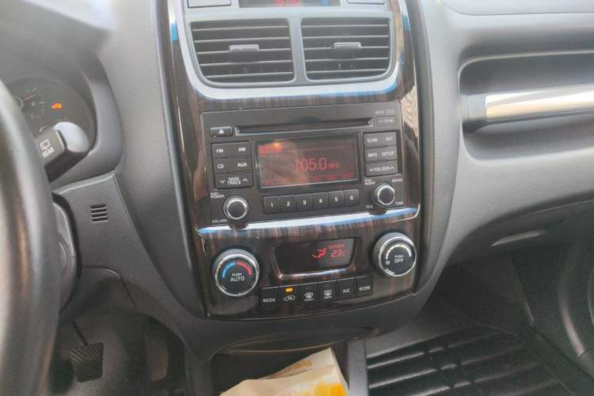 Used Kia Sportage 2013 2.0L Manual Two-Wheel Drive GLS Audio And AC Panel