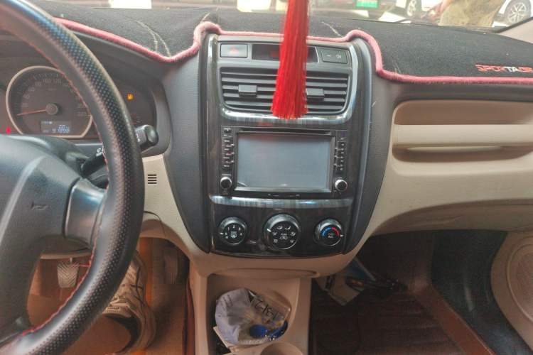 Used Kia Sportage 2013 2.0L Manual Two-Wheel Drive GL Trim Audio And AC Panel