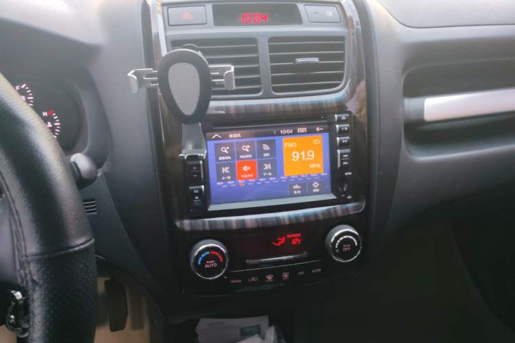 Used Kia Sportage 2013 2.0L Manual Two-Wheel Drive GLS Audio And AC Panel