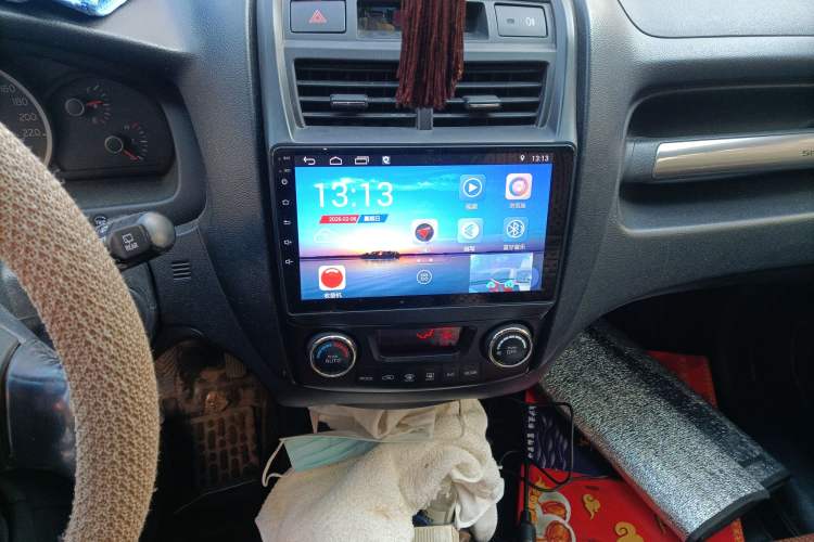 Used Kia Sportage 2013 2.0L Manual Two-Wheel Drive GLS Audio And AC Panel