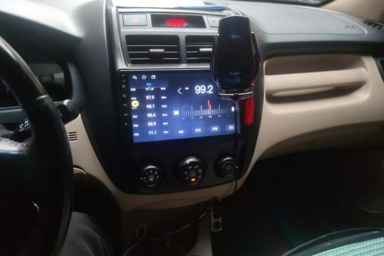 Used Kia Sportage 2013 2.0L Manual Two-Wheel Drive GL Trim Audio And AC Panel