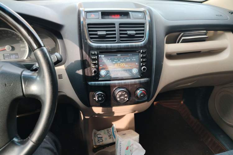 Used Kia Sportage 2013 2.0L Manual Two-Wheel Drive GL Trim Audio And AC Panel