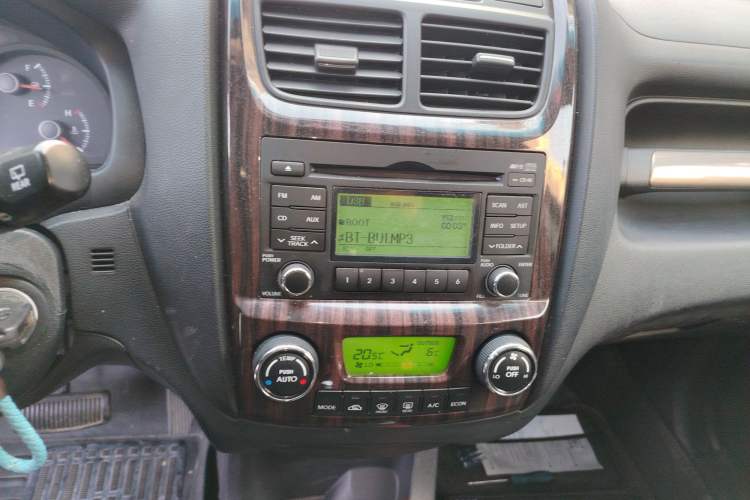 Used Kia Sportage 2013 2.0L Automatic Two-Wheel Drive GLS Trim Audio And AC Panel