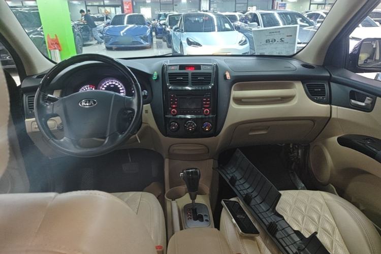 Used Kia Sportage 2013 2.0L Automatic Two-Wheel Drive GL Trim Center Console