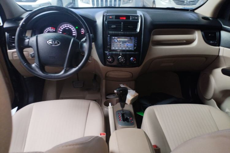 Used Kia Sportage 2013 2.0L Automatic Two-Wheel Drive GL Trim Center Console