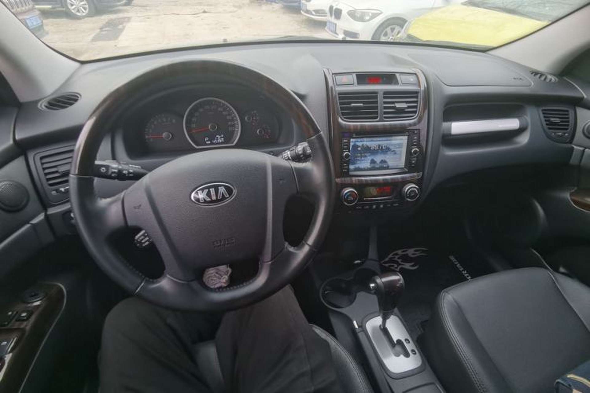 Used Kia Sportage 2013 2.0L Automatic Two-Wheel Drive GLS Trim Center Console