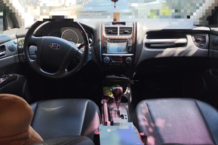 Used Kia Sportage 2013 2.0L Automatic Two-Wheel Drive GLS Trim Center Console