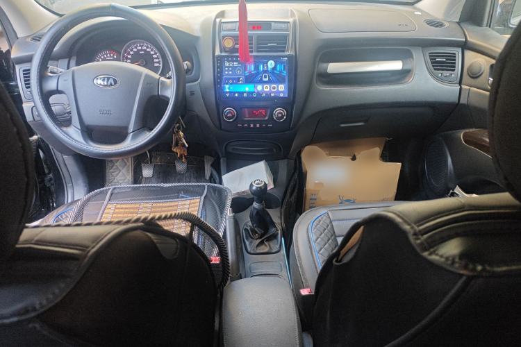 Used Kia Sportage 2013 2.0L Manual Two-Wheel Drive GLS Center Console
