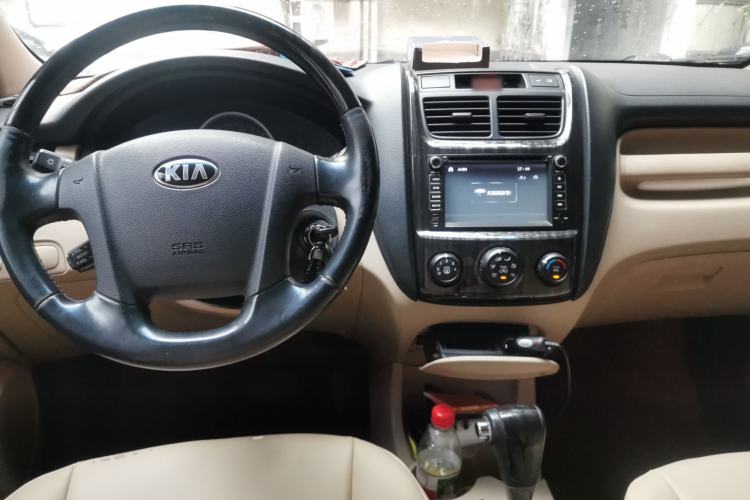 Used Kia Sportage 2013 2.0L Automatic Two-Wheel Drive GL Trim Center Console