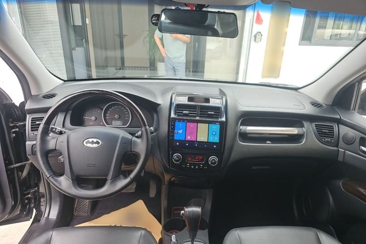 Used Kia Sportage 2013 2.0L Automatic Two-Wheel Drive GLS Trim Center Console