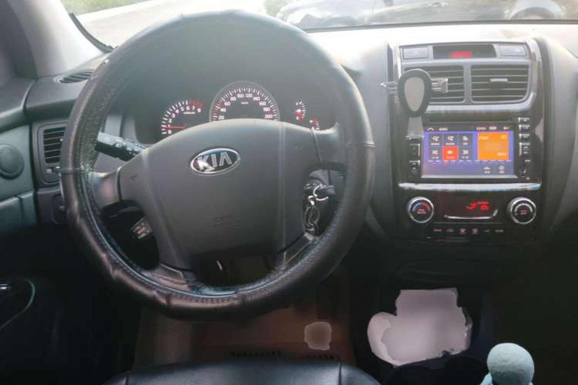Used Kia Sportage 2013 2.0L Manual Two-Wheel Drive GLS Center Console