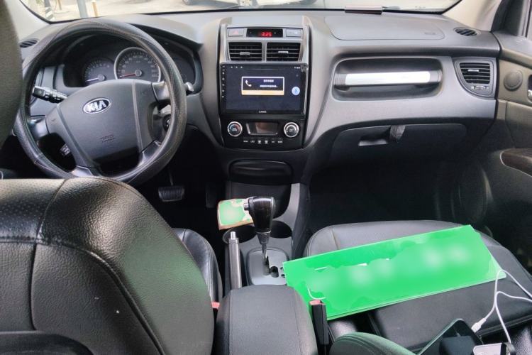 Used Kia Sportage 2013 2.0L Automatic Two-Wheel Drive GLS Trim Center Console