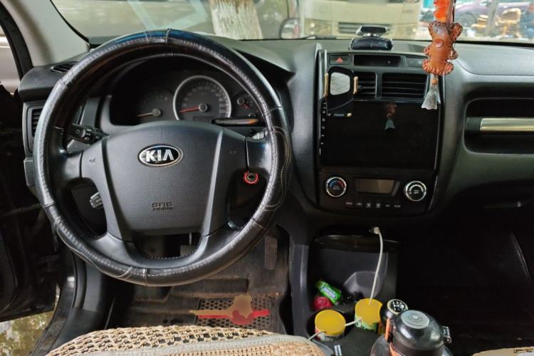 Used Kia Sportage 2013 2.0L Manual Two-Wheel Drive GLS Center Console