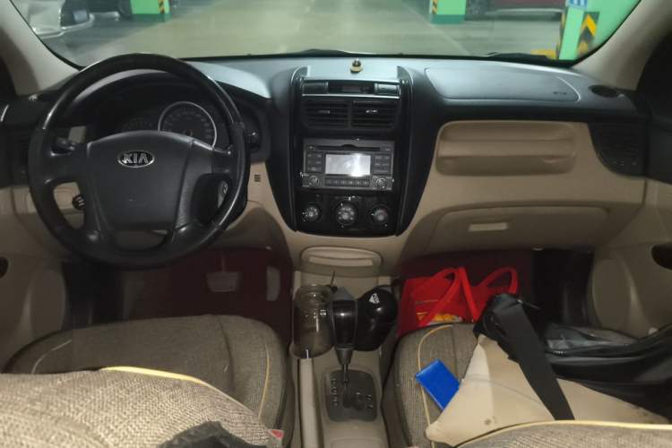 Used Kia Sportage 2013 2.0L Automatic Two-Wheel Drive GL Trim Center Console