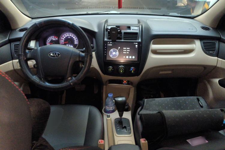 Used Kia Sportage 2013 2.0L Automatic Two-Wheel Drive GL Trim Center Console