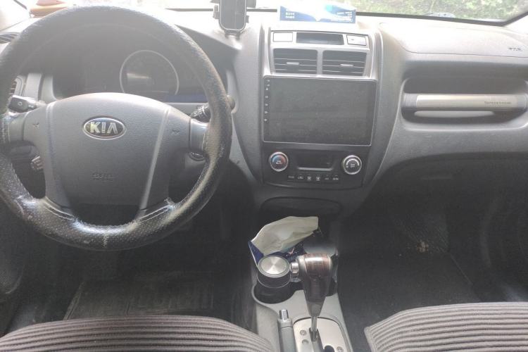 Used Kia Sportage 2013 2.0L Automatic Two-Wheel Drive DLX Trim Center Console