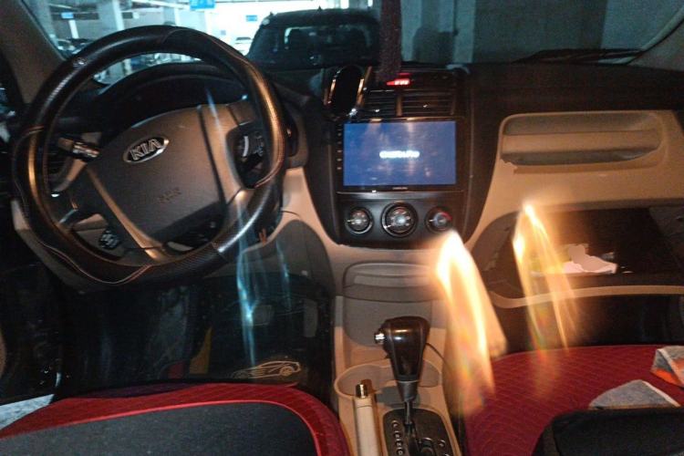 Used Kia Sportage 2013 2.0L Automatic Two-Wheel Drive GL Trim Center Console