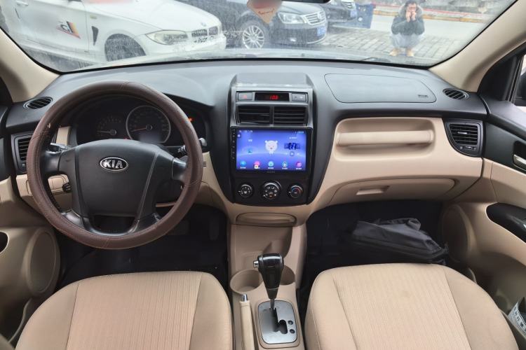 Used Kia Sportage 2013 2.0L Automatic Two-Wheel Drive GL Trim Center Console
