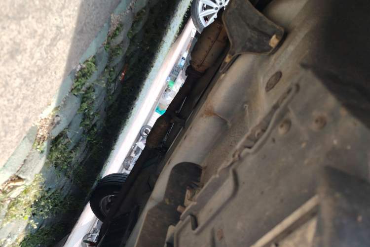 Used Kia Sportage 2013 2.0L Manual Two-Wheel Drive GL Trim Chassis Front Left